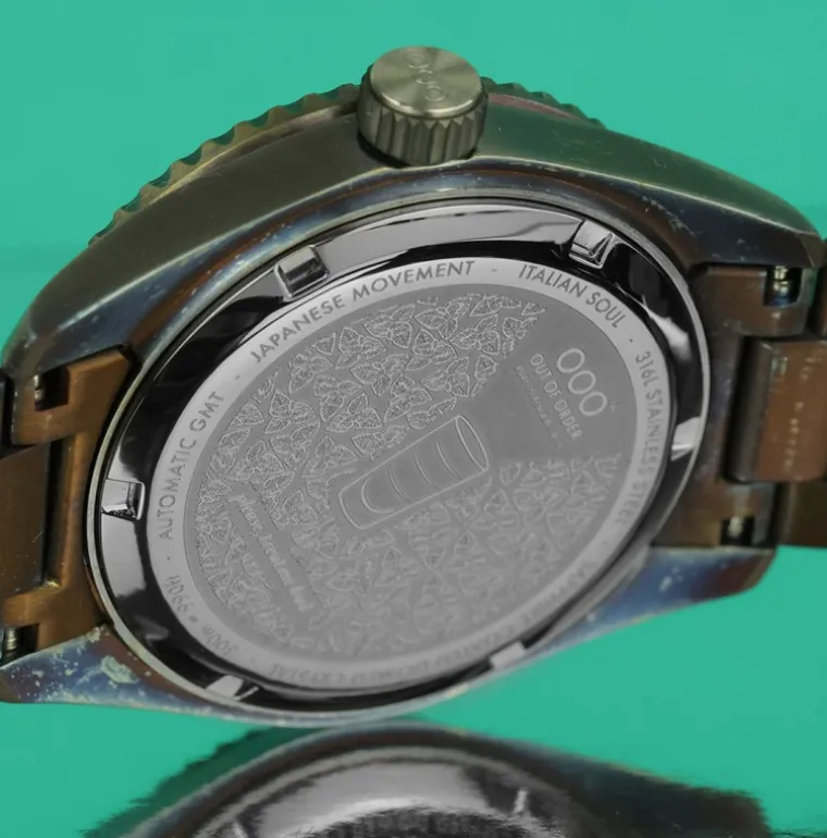 after__automatic_gmt__ult_3-1.webp AFTER 8 AUTOMATIC GMT - ULTRA DISTRESSED