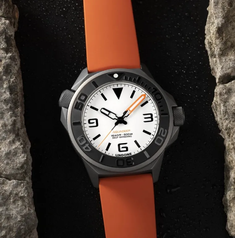 aqualume_orange_automatic_3.webp AQUALUME ORANGE AUTOMATIC