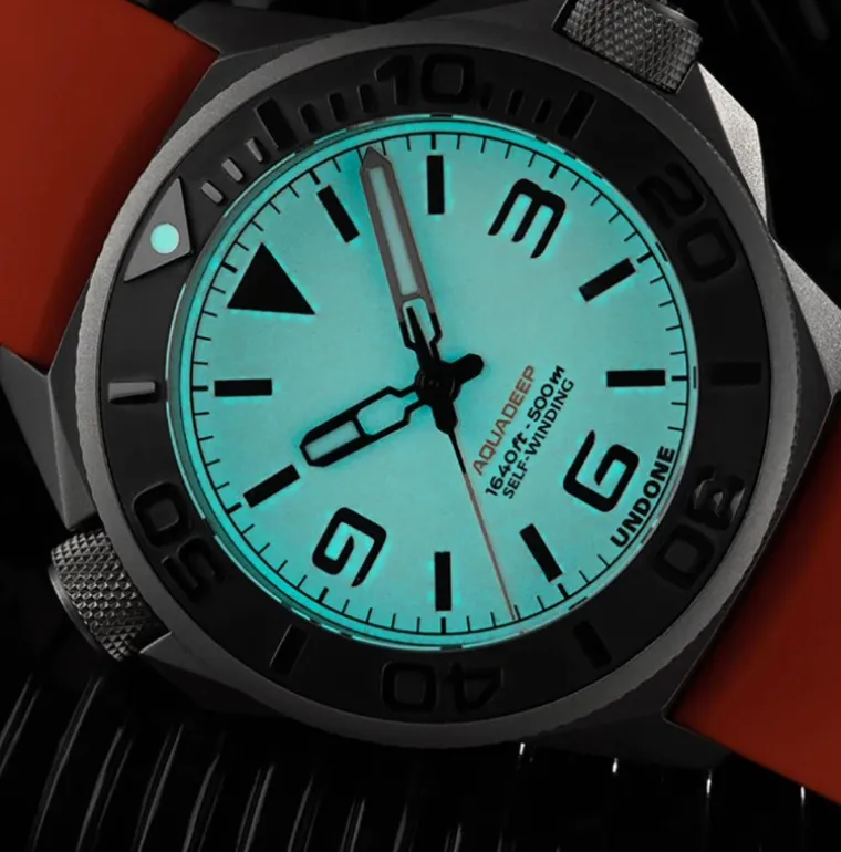 aqualume_orange_automatic_4.webp AQUALUME ORANGE AUTOMATIC