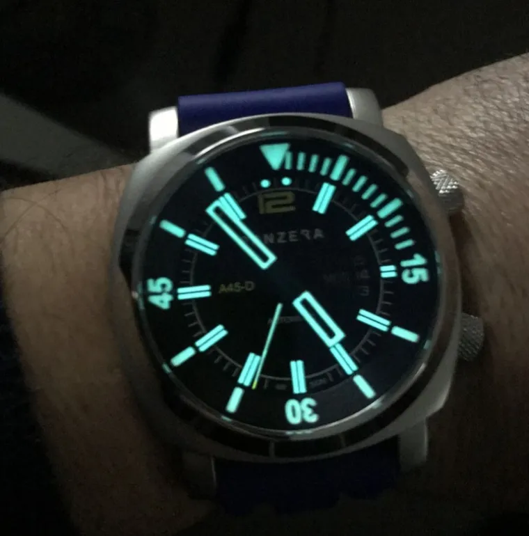 aquamarine_pro_diver__inf_3-4.webp AQUAMARINE PRO DIVER - INFINITY BLUE EDGE