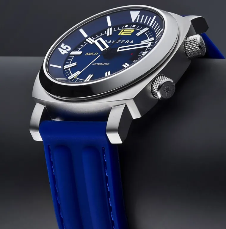 aquamarine_pro_diver__inf_3-7.webp AQUAMARINE PRO DIVER - INFINITY BLUE PIONEER