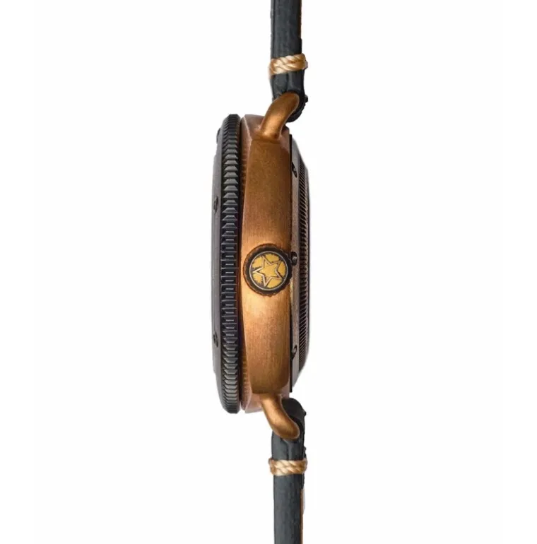 bronze_defender_m_black_d_3.webp Bronze Defender 200M Black Dial Black Leather Strap
