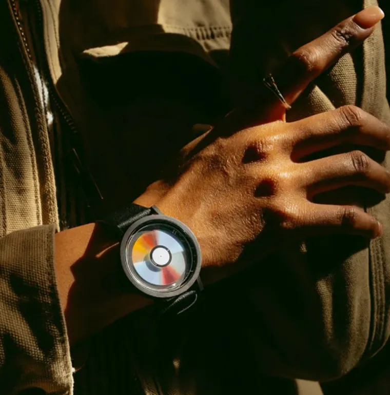 cd_watch_3.webp CD WATCH