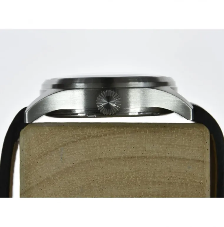 classic_mm_aviator_hybrid_1-1.webp Classic 40mm Aviator Hybrid Movement