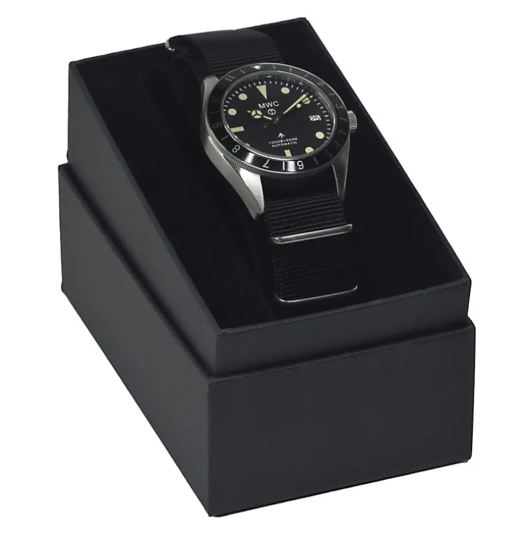 classic_s_pattern_automat_3.webp Classic 1960s Pattern Automatic Dual Time Zone Divers