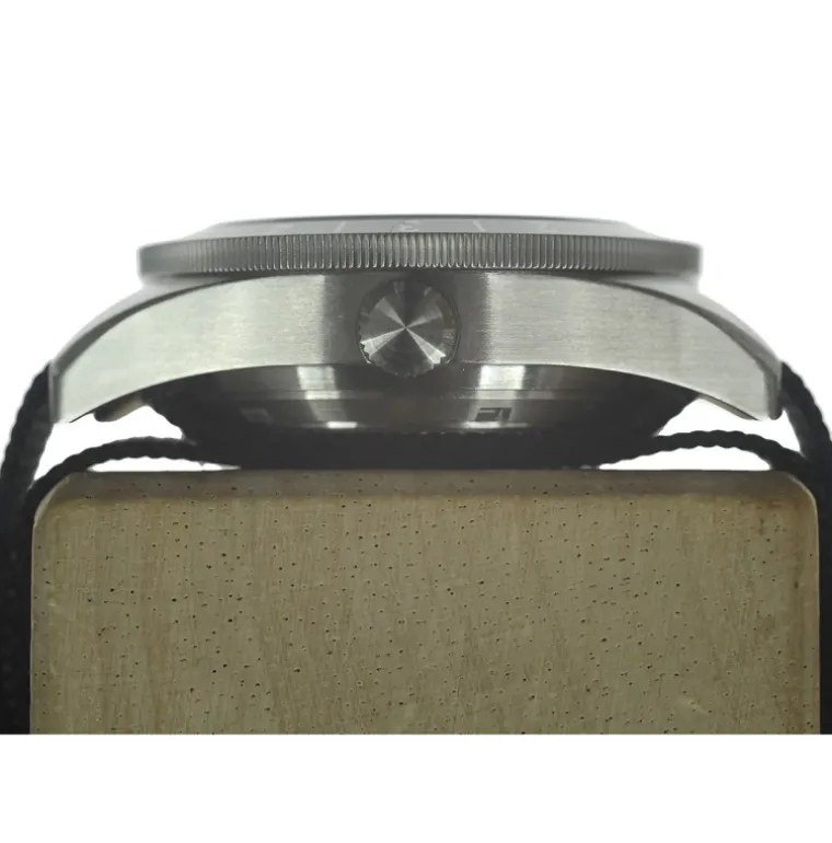 classic_s_pattern_hybrid__2.webp Classic 1960s Pattern Hybrid Dual Time Zone Divers