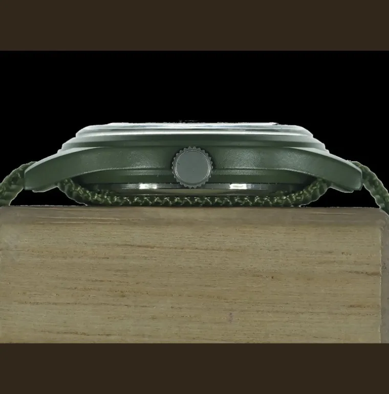 classic_ss_pattern_olive__2-2.webp Classic 1960s/70s Pattern Olive Vietnam Watch