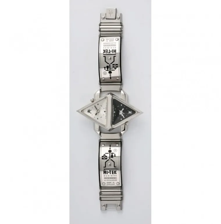 double_rotating_pyramid_2.webp Double Rotating Pyramid