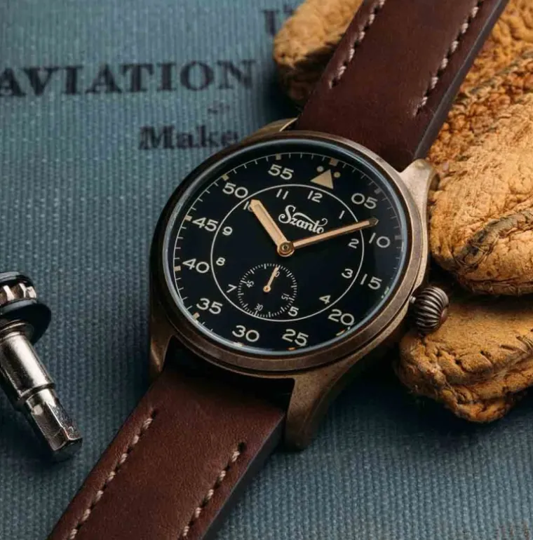 heritage_aviator_small_se_5.webp Heritage Aviator Small Seconds