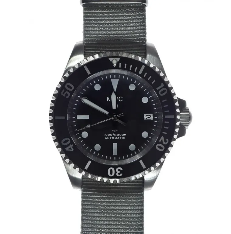 24 Jewel Gray 1982 Pattern 300m Automatic