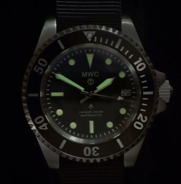 jewel_pvd__pattern_m_aut_4.webp 24 Jewel PVD 1982 Pattern 300m Automatic