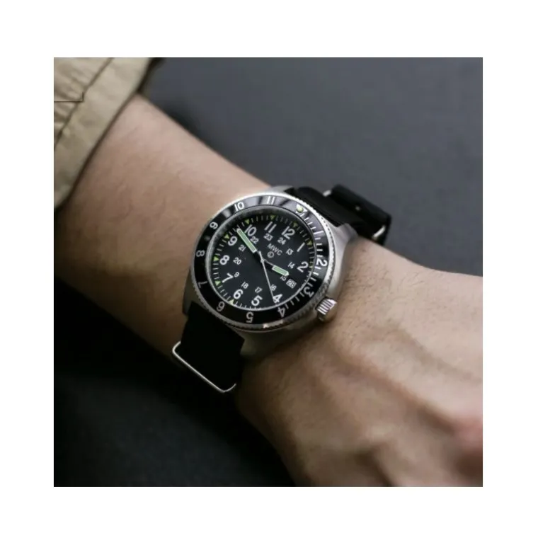m_steel_navigator_luminov_3.webp 300m Steel Navigator Luminova (Automatic)