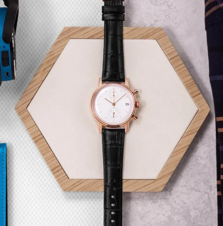 minimalist_rose_gold_4.webp MINIMALIST ROSE GOLD
