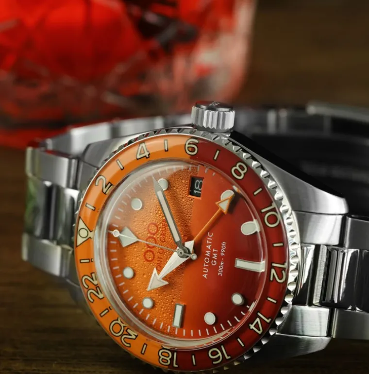 negroni_automatic_gmt__ul_4.webp NEGRONI AUTOMATIC GMT - ULTRA BRUSHED