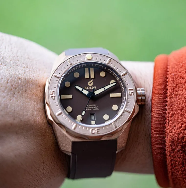 odyssey_bronze_auburn_2.webp ODYSSEY BRONZE AUBURN