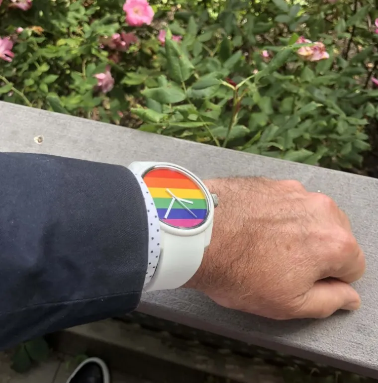 pride_mm_white_2.webp PRIDE 43MM White