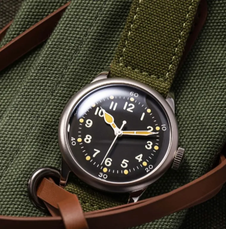Service Watch - Black Canvas