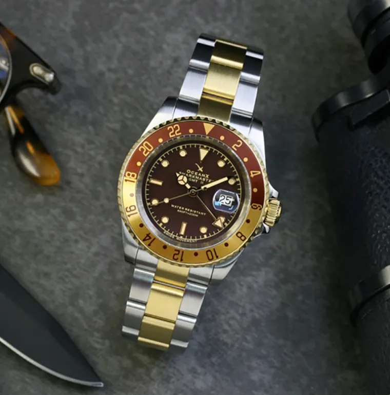 SHARKMASTER GMT GOLD