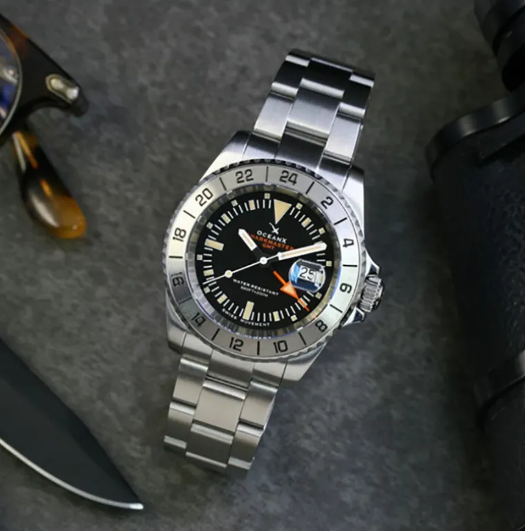 sharkmaster_gmt_steel_2.webp SHARKMASTER GMT STEEL