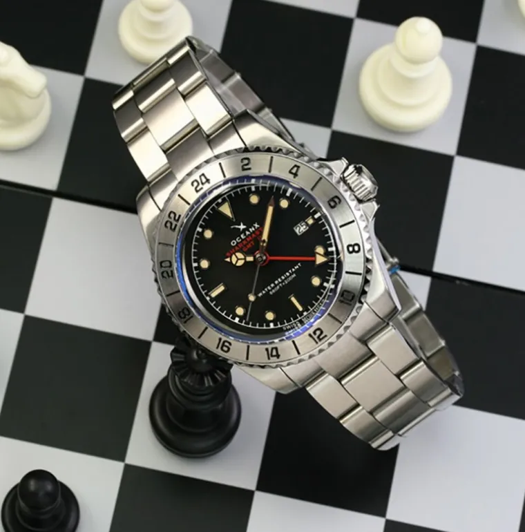 sharkmaster_gmt_steel_r_2.webp SHARKMASTER GMT STEEL R