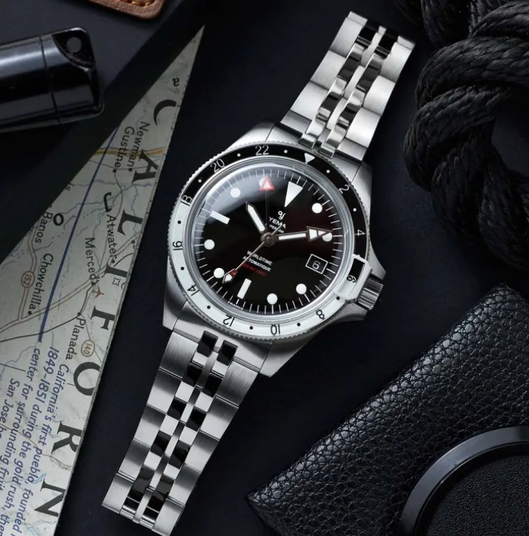 superman__gmt_black_2.webp Superman 500 GMT Black