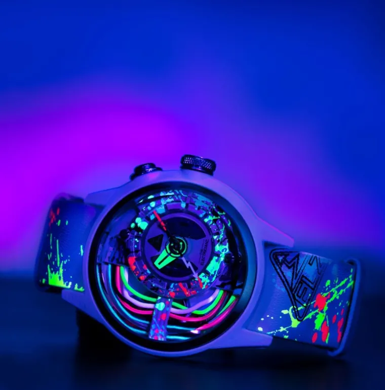 the_neon_z_white_mm_5.webp The Neon Z White 42mm