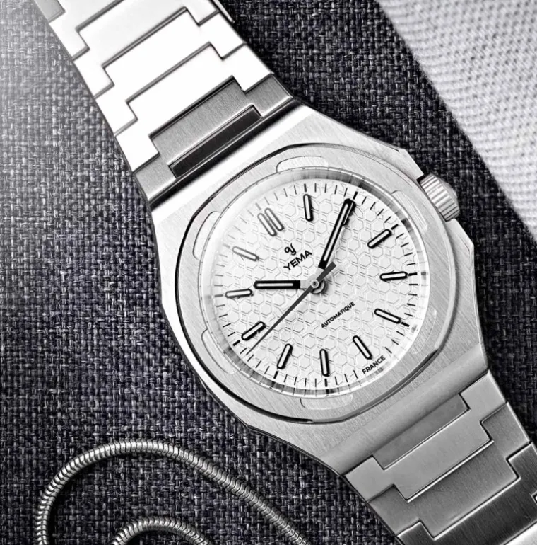 urban_traveller_white_2.webp Urban Traveller White