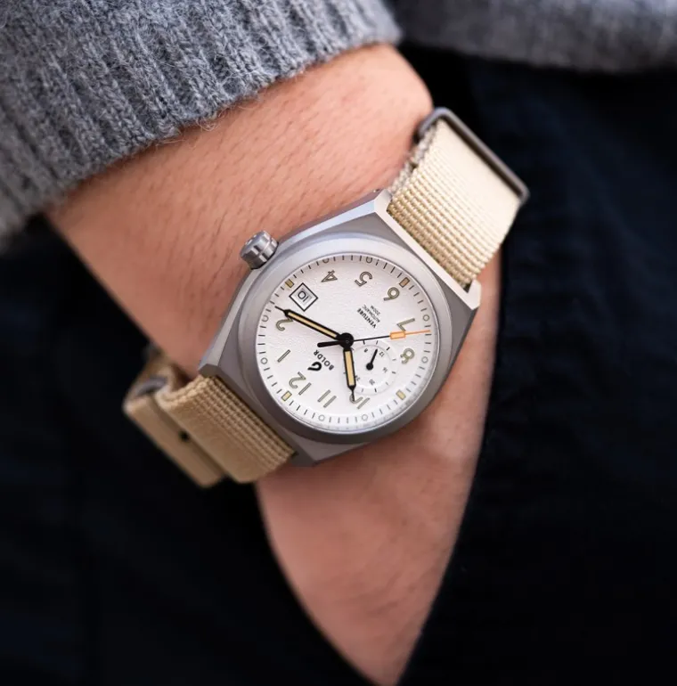 VENTURE WAYFARER-KHAKI