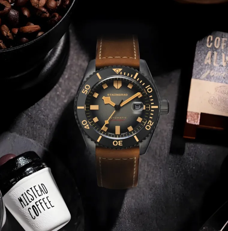 volga_defender_black_dial_3-1.webp Volga Defender Black Dial Brown Leather Strap