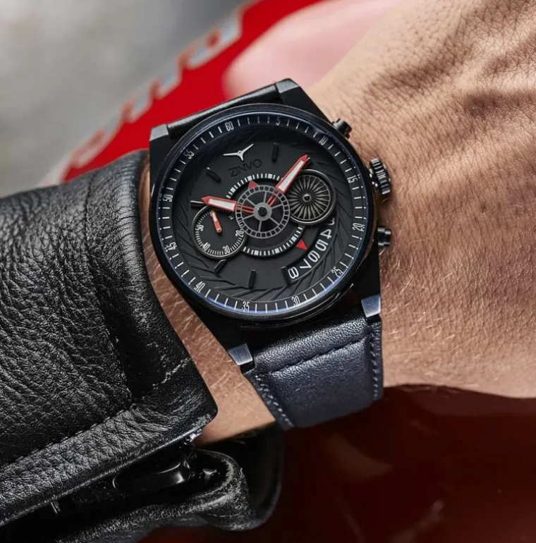 chrono_black_3.webp Chrono Black