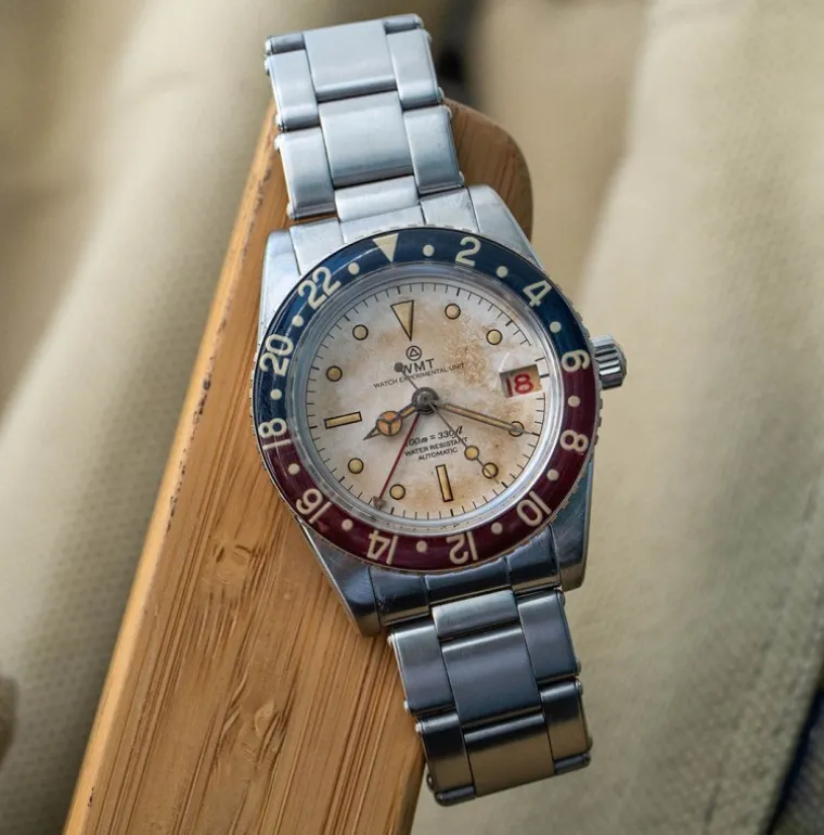 panton_mkii__white_dial_h_2.webp Panton MKII – White Dial Heavy Aged